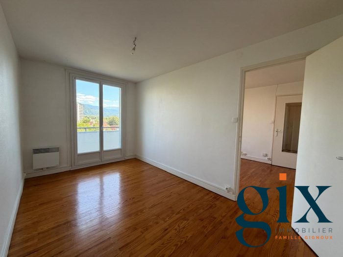 Flat Rue Menon in Grenoble