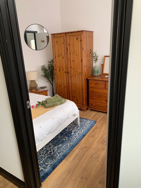Room Shiregreen Lane in Sheffield
