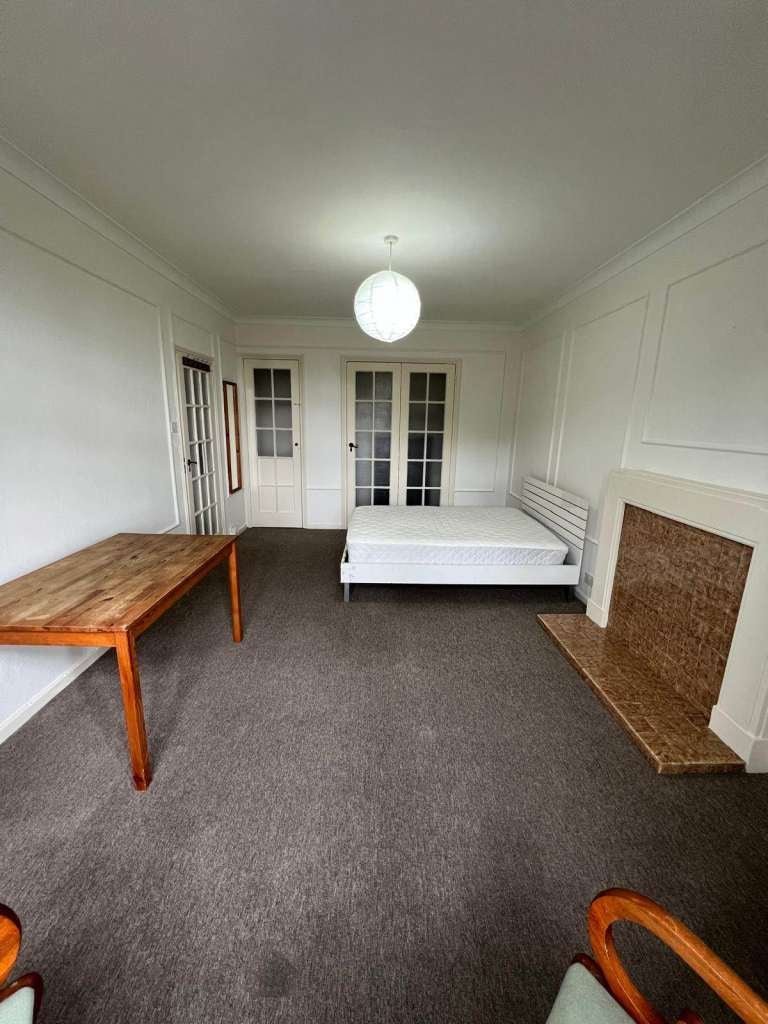 Flat Greystoke Gardens in Greater London