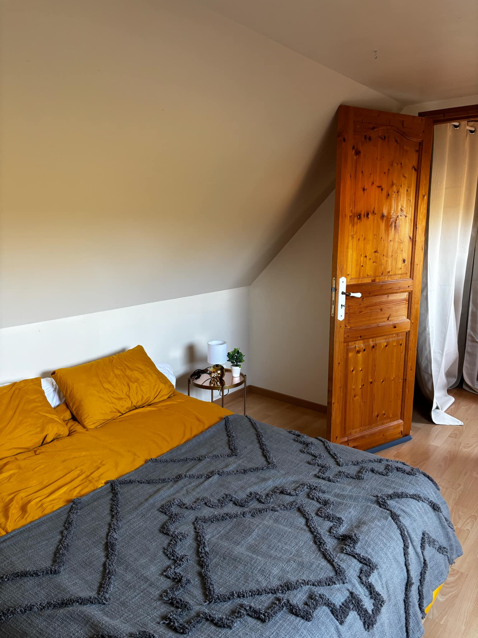 Room Chemin des Buffards in Émancé