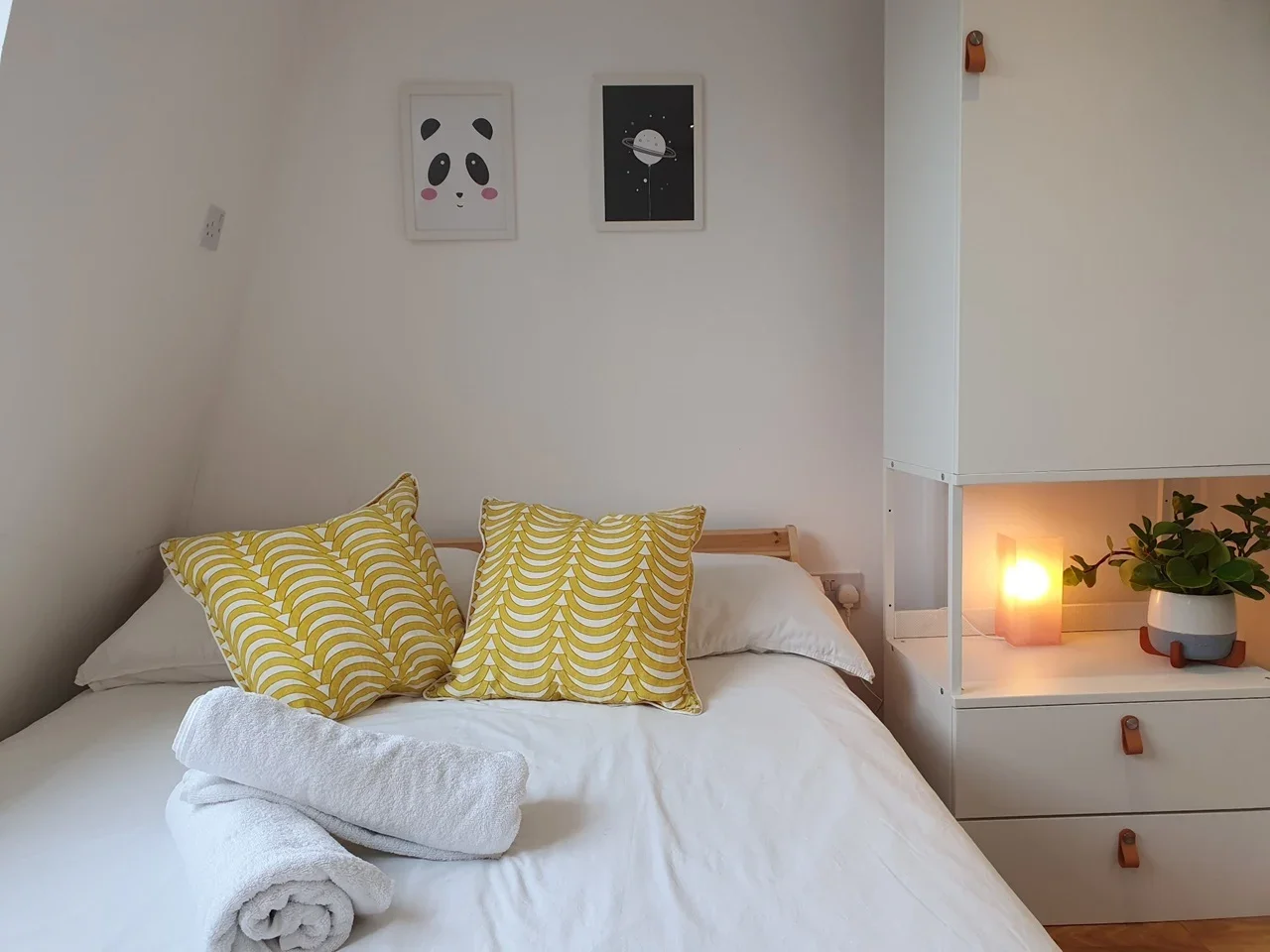 Flat Caledonian Road in Greater London
