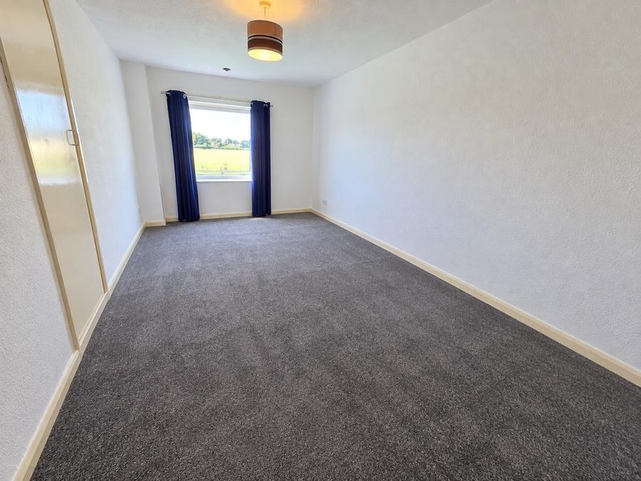 Flat Three Elms Road in Hereford