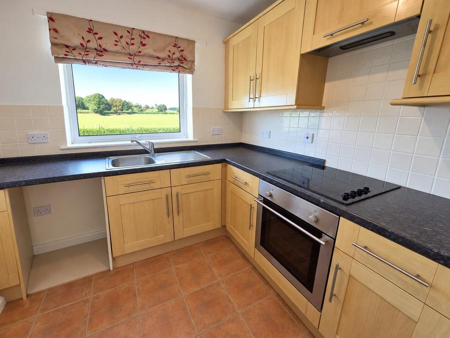 Flat Three Elms Road in Hereford