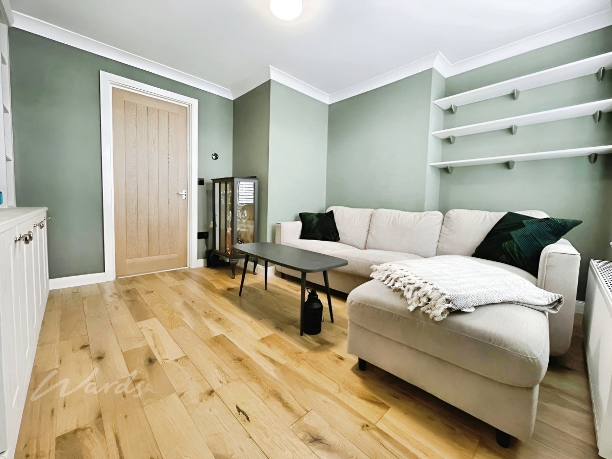 Flat Priory Road in Tonbridge and Malling