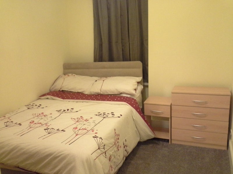 Room Inverness Place in Cardiff