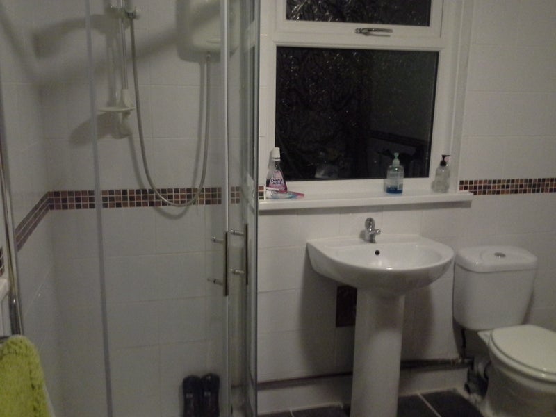 Room Inverness Place in Cardiff