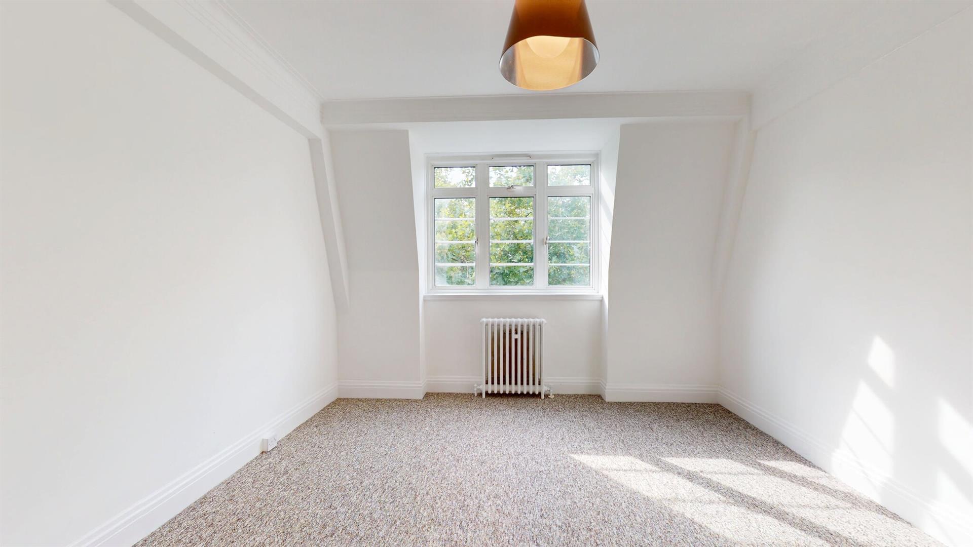Flat Old Brompton Road in Greater London