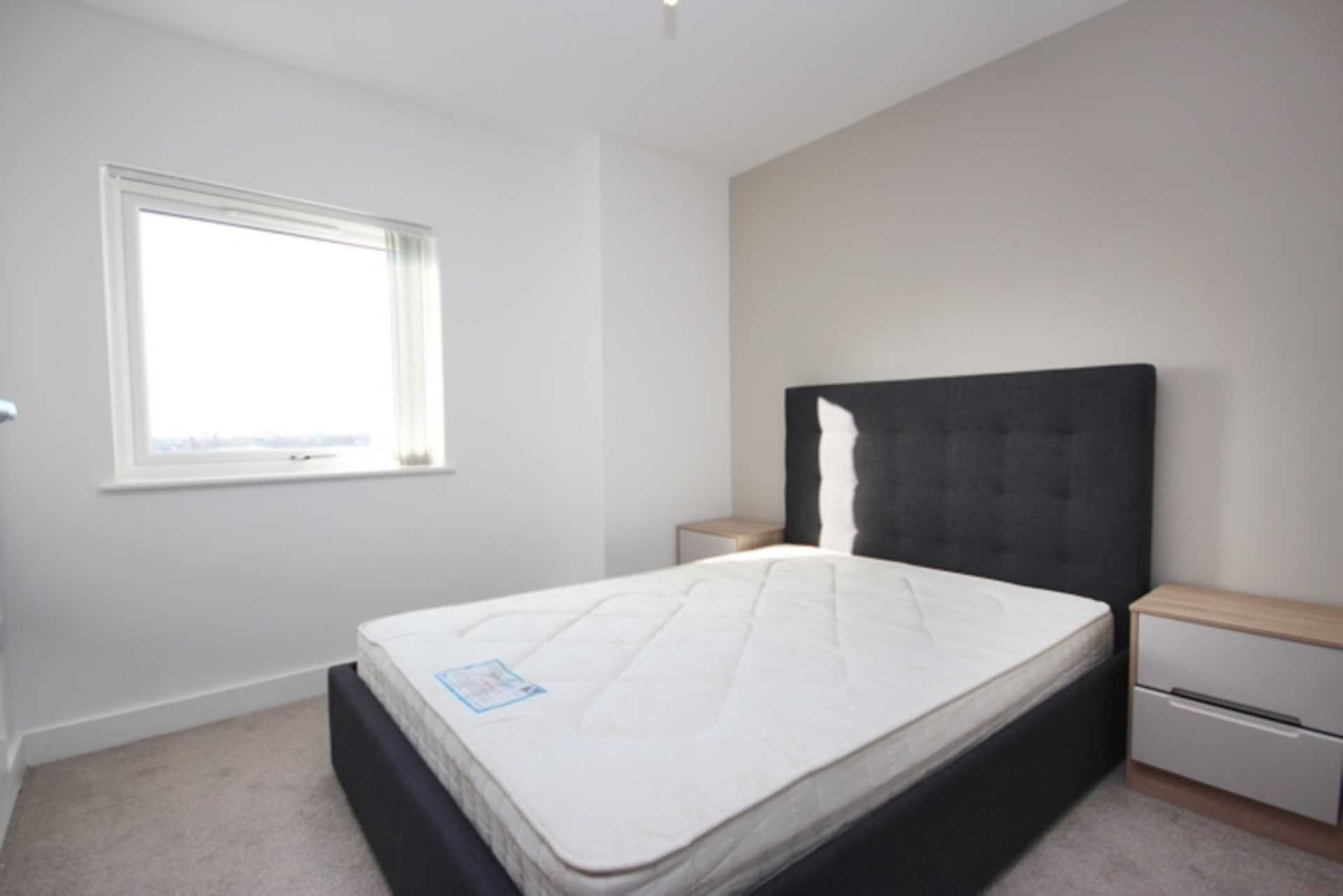 Flat Trinity Way in Salford