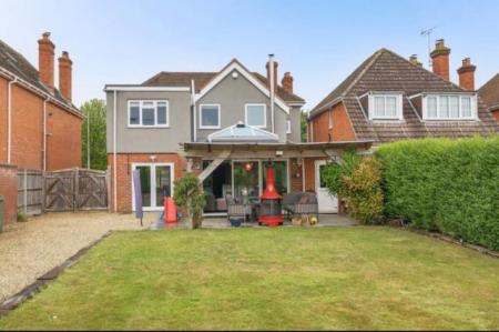 House Benham Hill in Thatcham