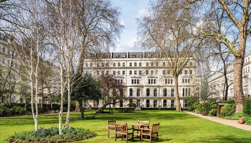 Flat Kensington Gardens Square in City of Westminster