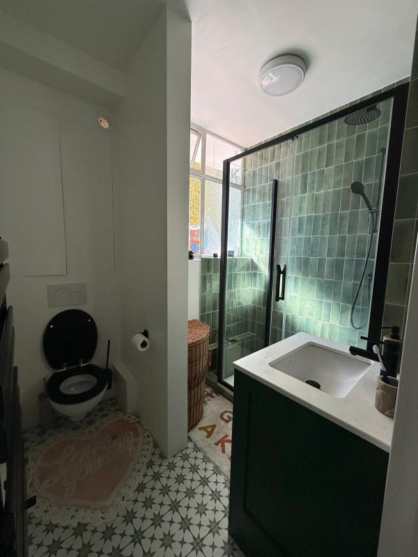 Room Parkhill Road in Greater London