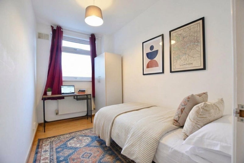 Room Haberdasher Street in Greater London