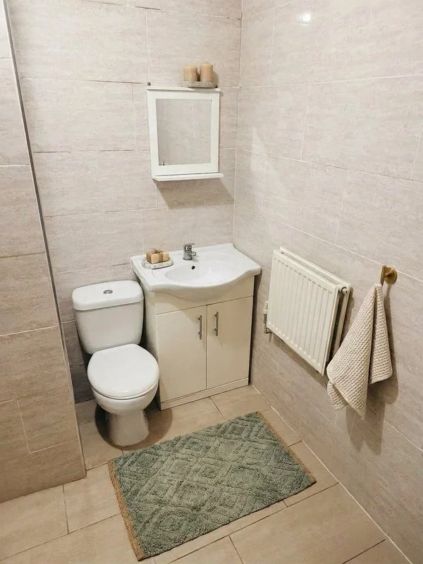 Room Haberdasher Street in Greater London