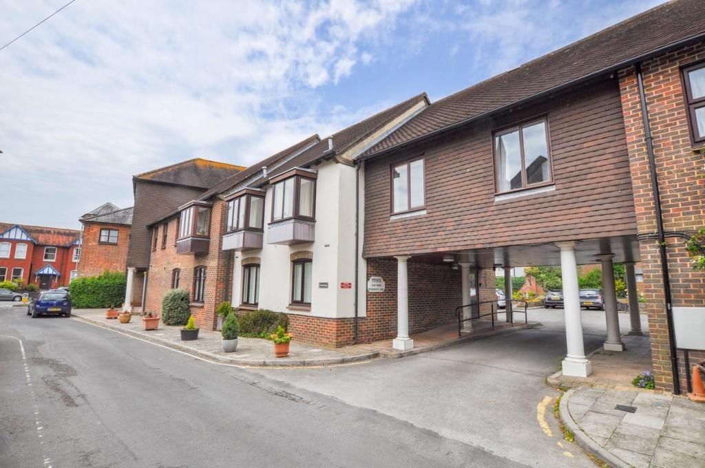 Flat Chapel Lane in Wimborne Minster