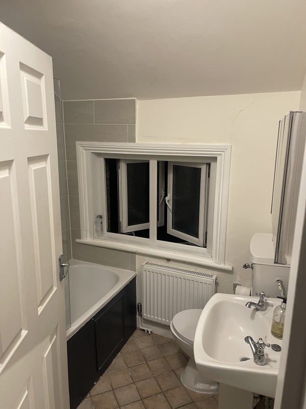 Room Handforth Road in Greater London