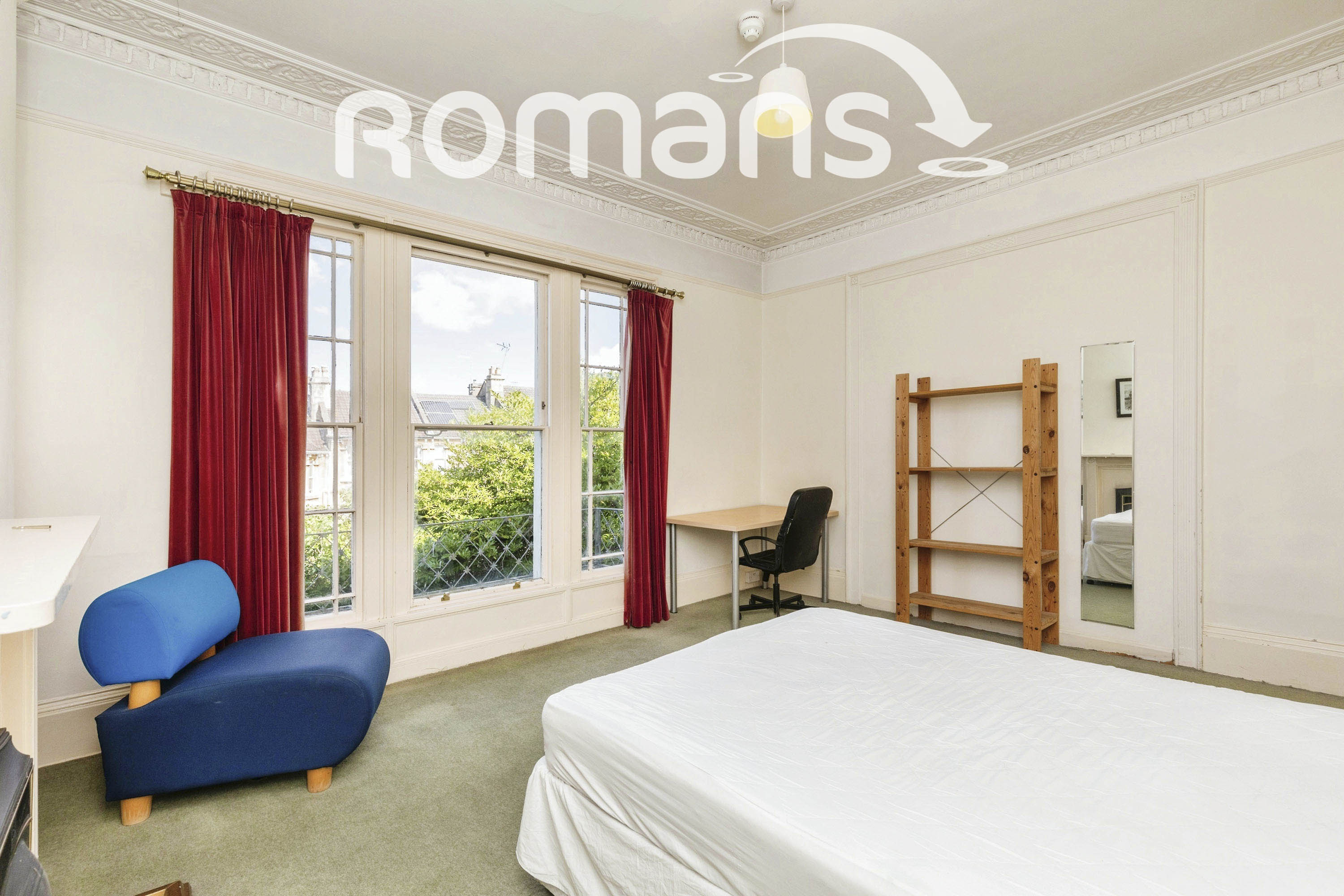 Room Devonshire Buildings in Bath
