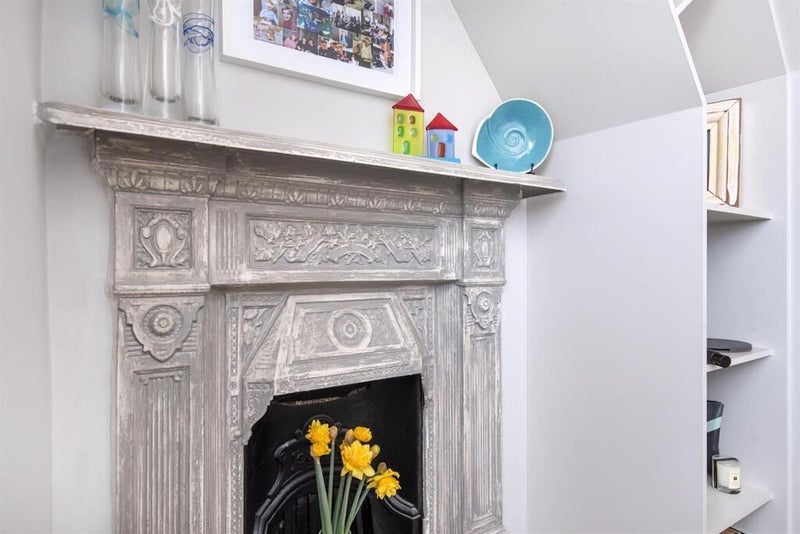 Room Warwick Road in Greater London