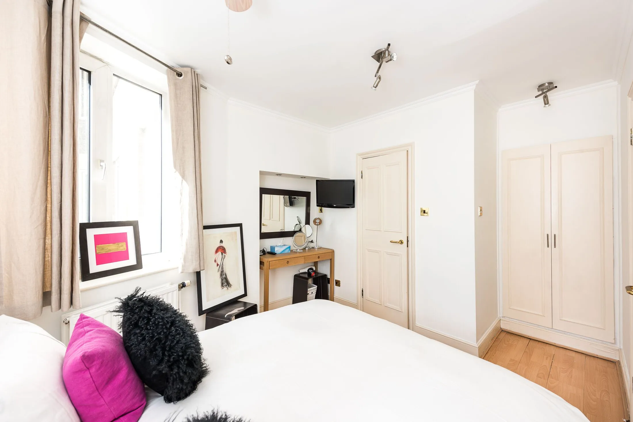 Flat Elystan Street in Greater London