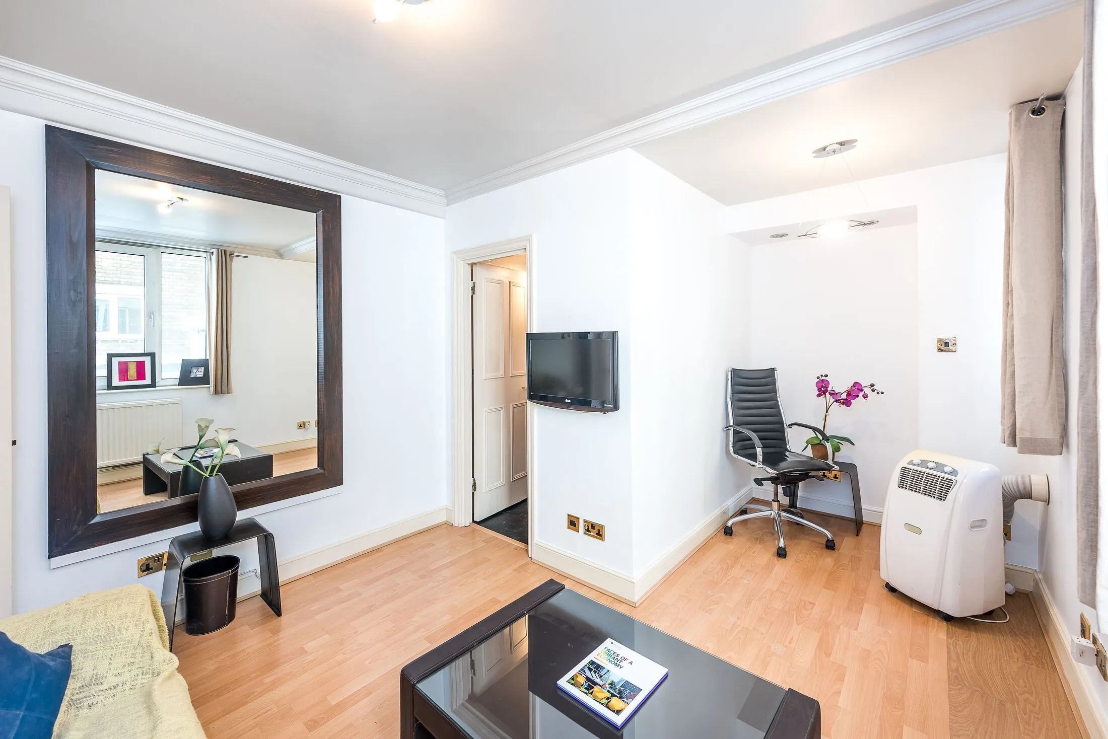 Flat Elystan Street in Greater London