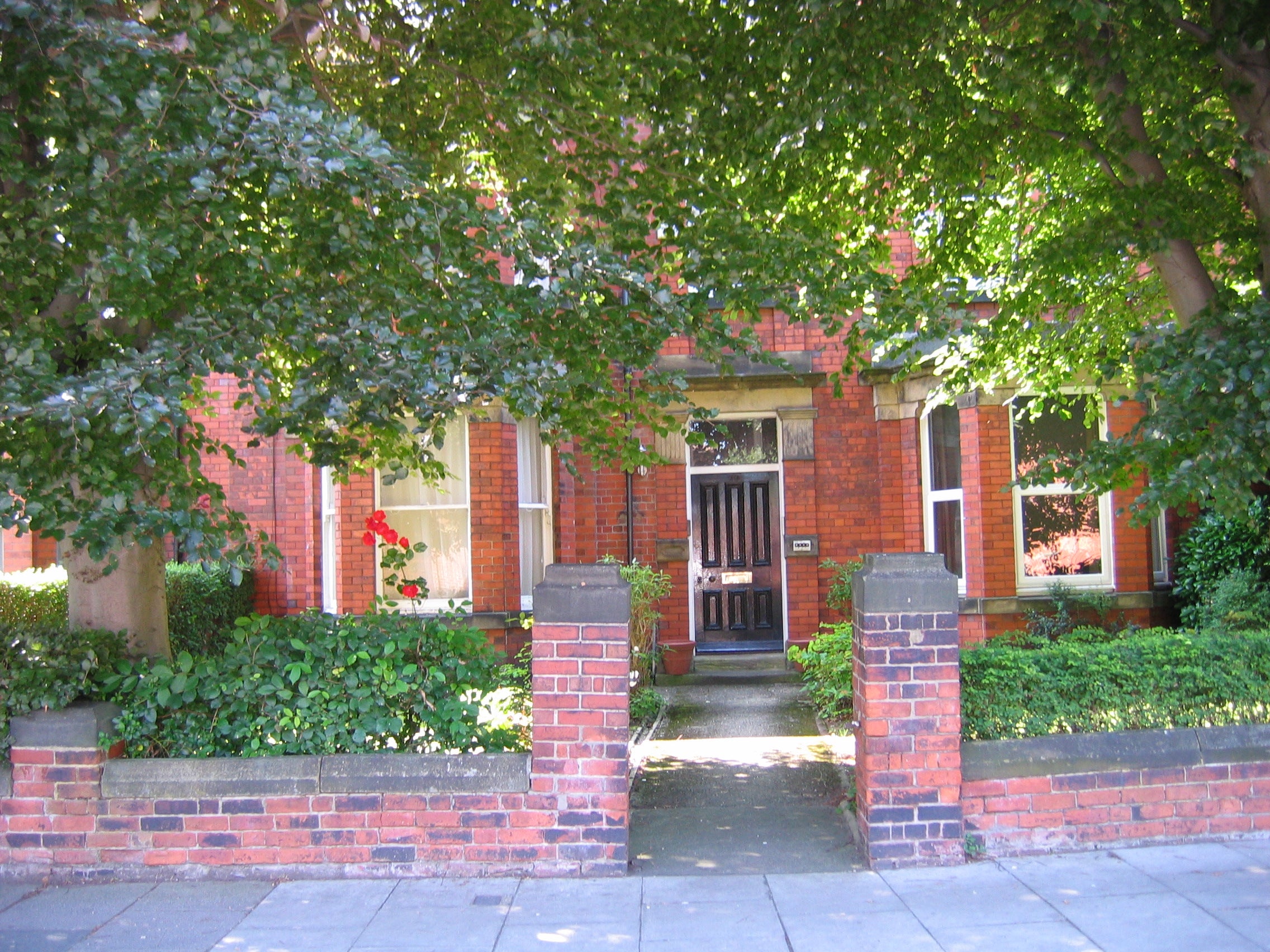 Flat Osborne Road in Newcastle upon Tyne