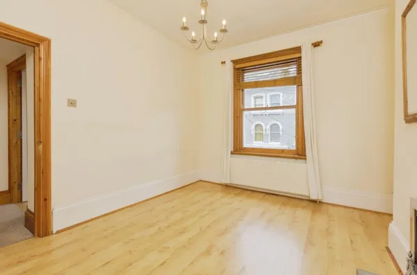 Flat Dudley Road in Tunbridge Wells