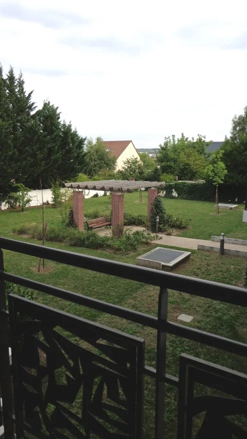 Flat Chaussée Jules César in Franconville
