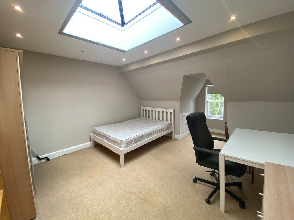 Room Leamington Terrace in City of Edinburgh