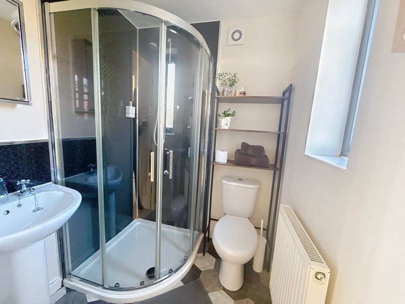 Room Rosedawn Close East in Stoke-on-Trent