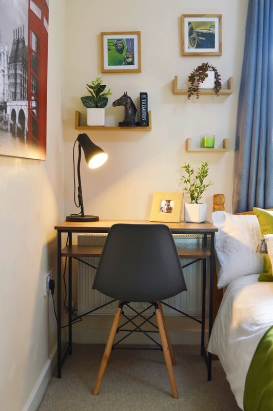 Room Rosedawn Close East in Stoke-on-Trent