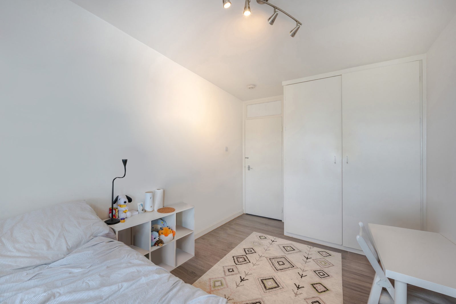 Flat Fellows Road in Greater London