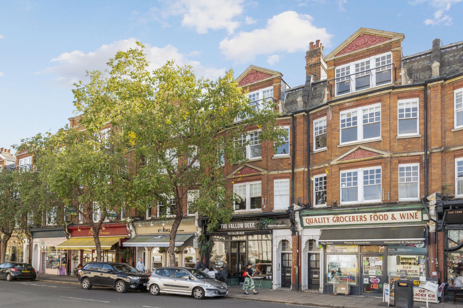 Flat High Street in Greater London