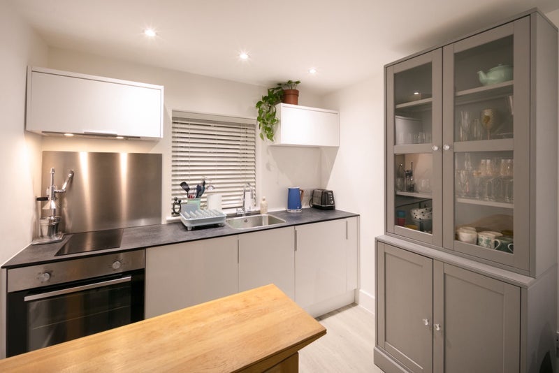 Flat Berners Road in Greater London
