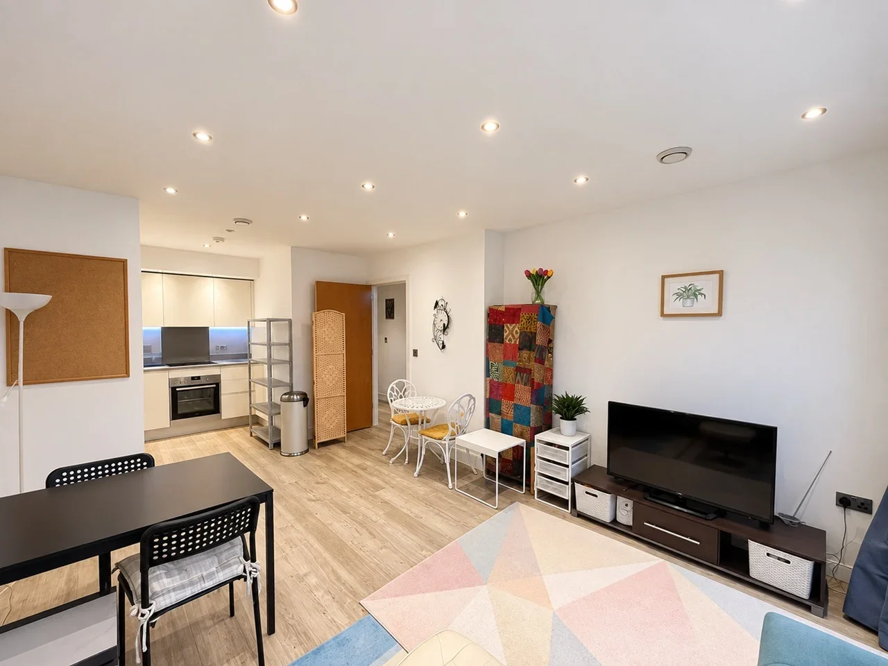 Flat Gayton Road in Greater London