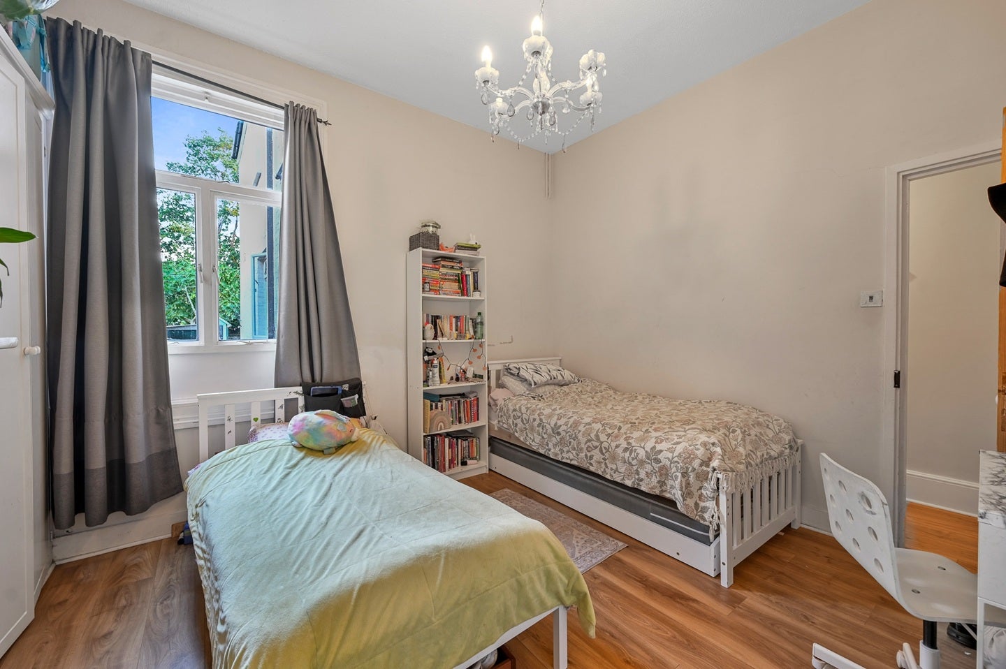 Flat Chandos Road in Greater London