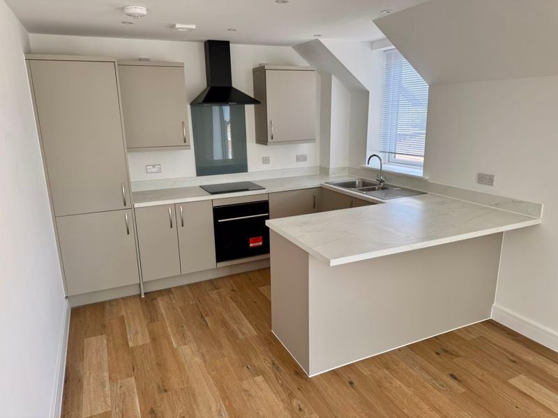 Flat Elm Grove in Mengham