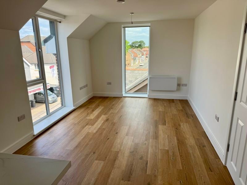 Flat Elm Grove in Mengham