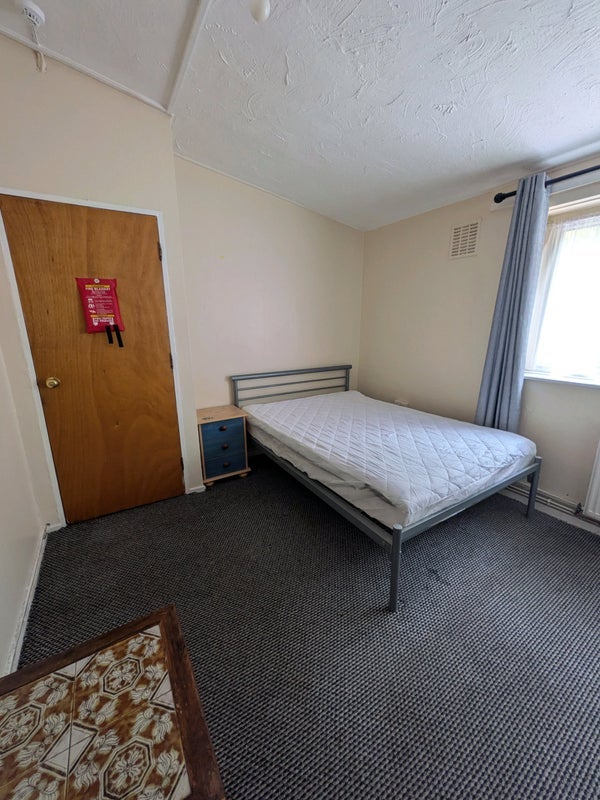 Room Ladyshot in Harlow