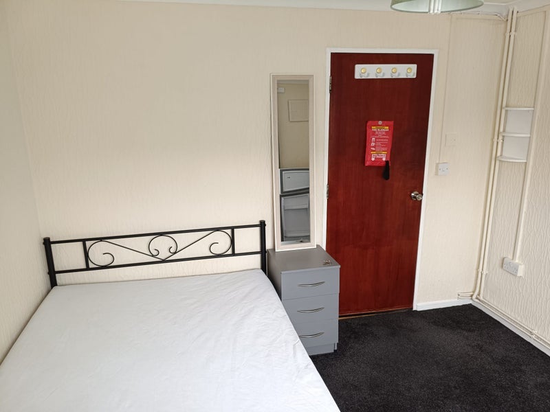 Room Ladyshot in Harlow