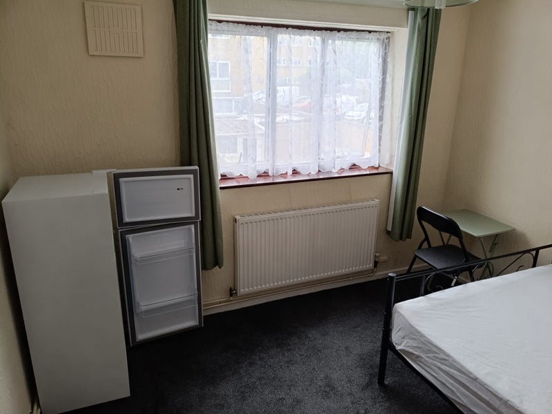 Room Ladyshot in Harlow