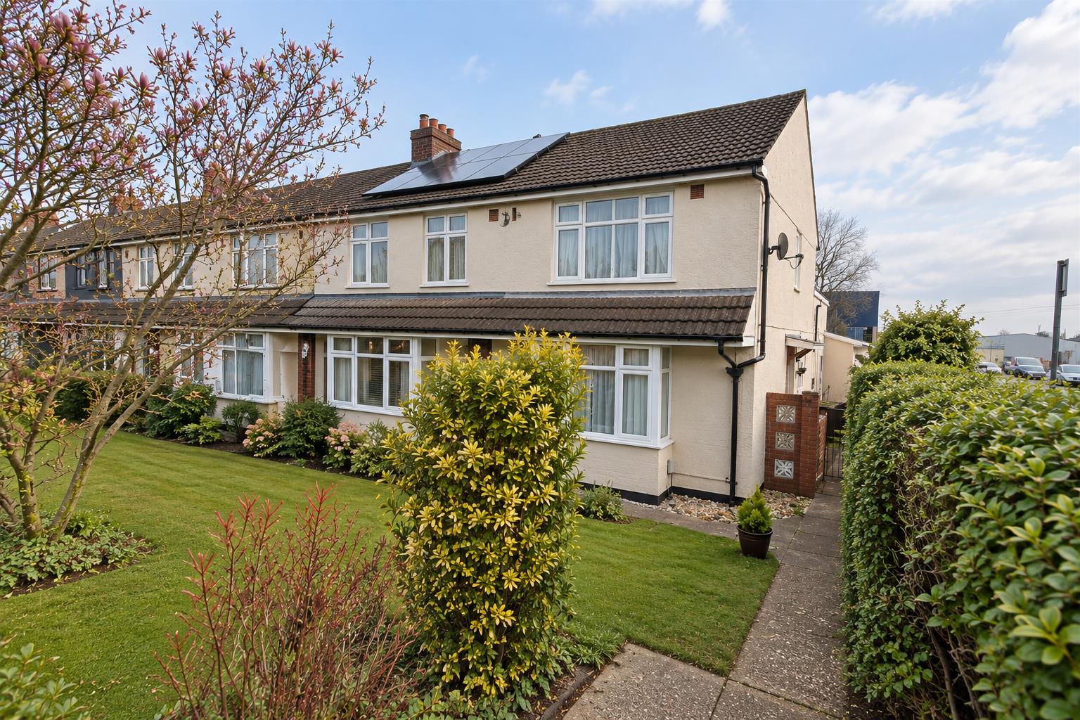 House Skimpot Road in Luton