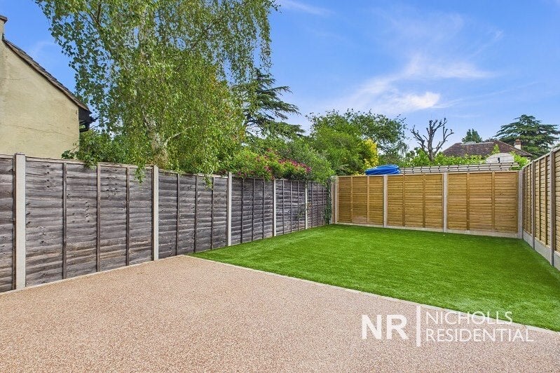 House The Rise in Epsom and Ewell