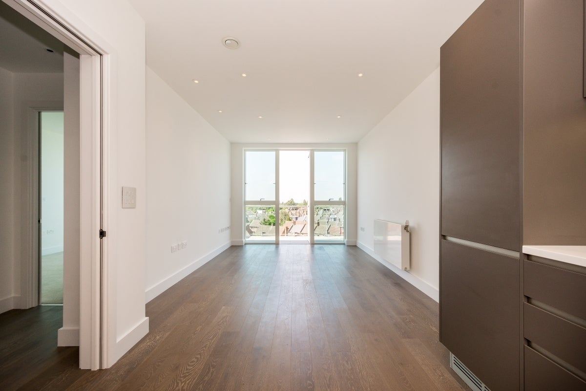 Flat Chamberlayne Road in Greater London