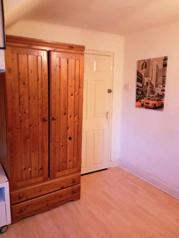 Room Sevenhills Road in Wexham and Ivers Community Board