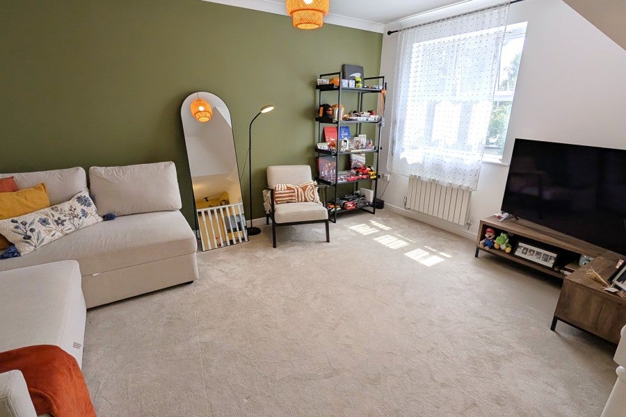 Flat Kingsway in Woking