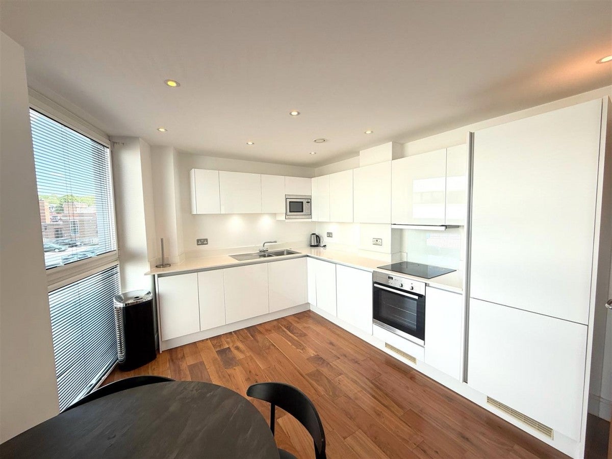Flat Hartley Avenue in Greater London