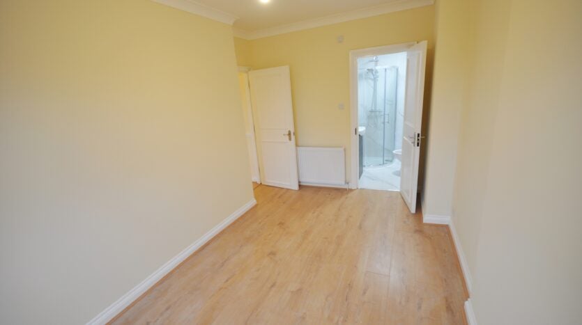 Flat The Vale in Greater London