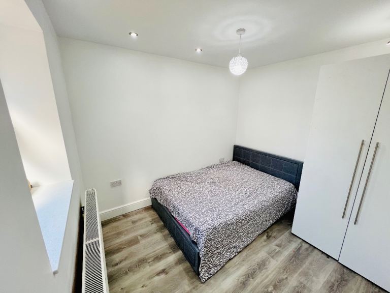 Flat Hall Road in Greater London