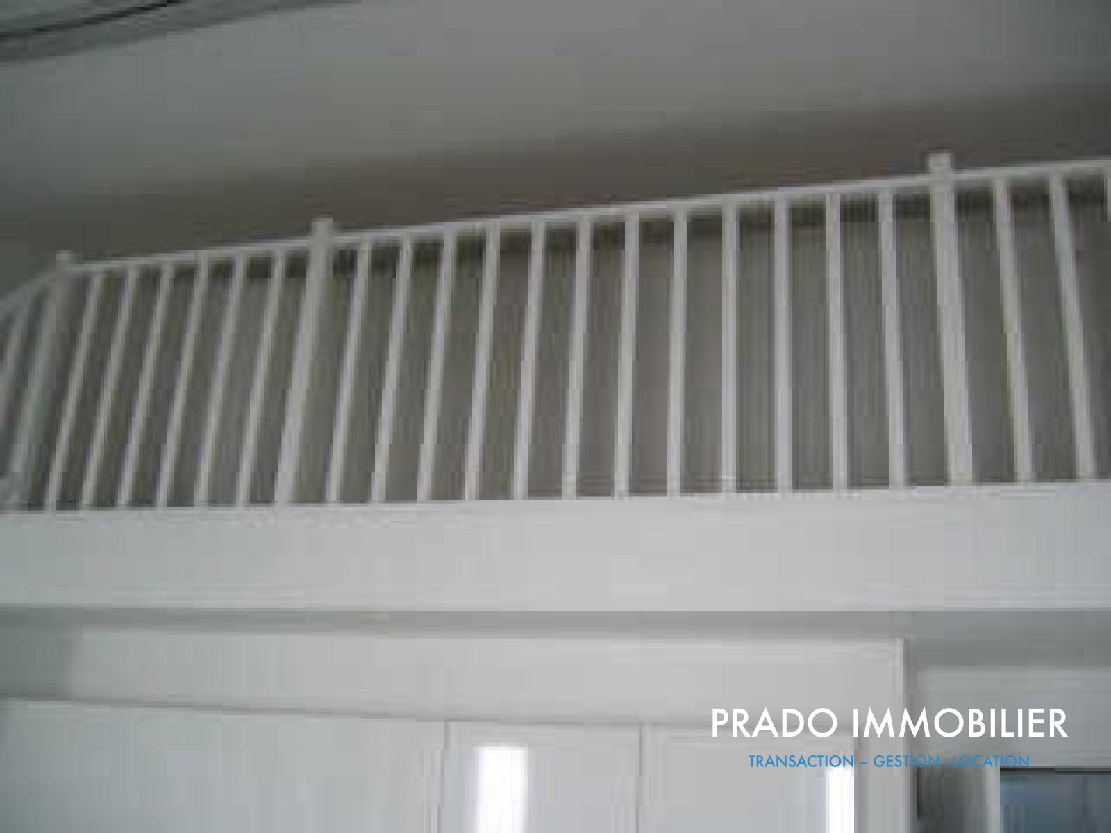 Flat Rue Rosella in La Chapelle-St.-Fray