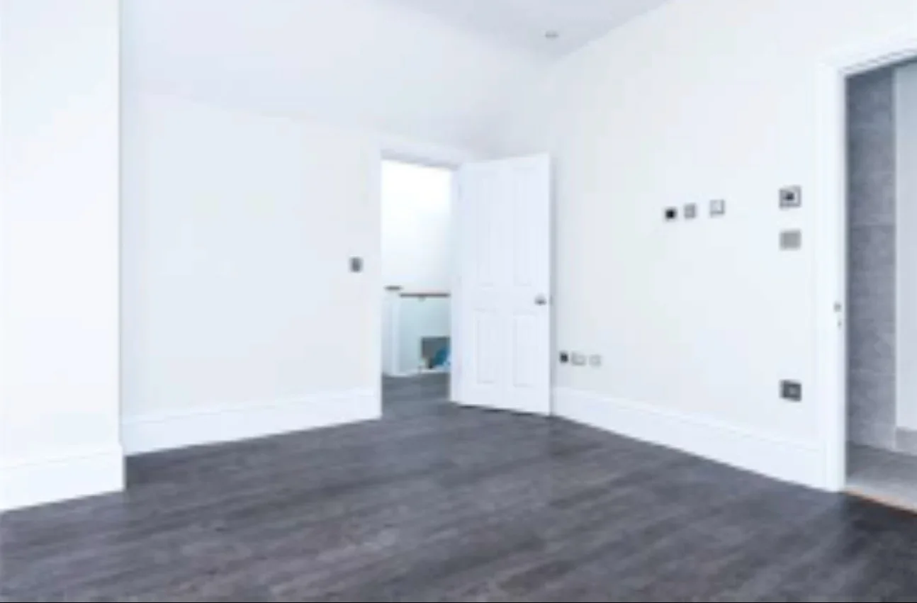 Flat Shipbourne Road in Tonbridge and Malling