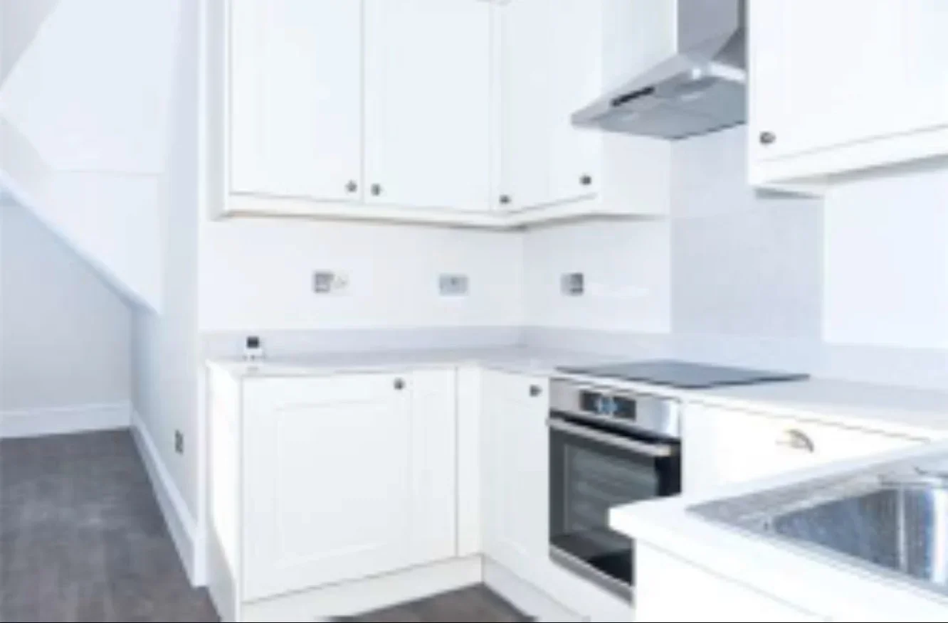Flat Shipbourne Road in Tonbridge and Malling